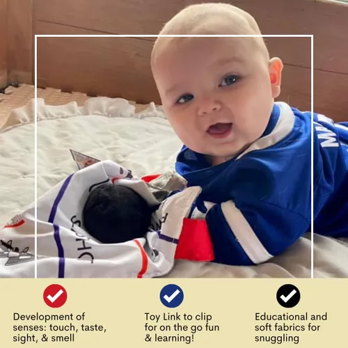 Vista 5 de Baby Jack & Co - Manta de felpa sensorial de hockey deportiva de 10 x 10 pulgadas, juguetes de etiqueta para bebés, juguetes para cochecito de bebé