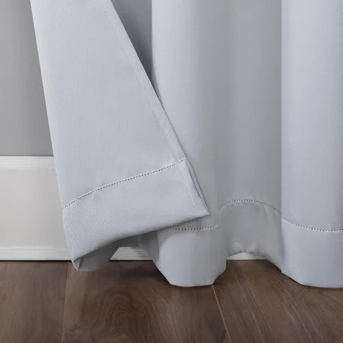 Vista 4 de Sun Zero Easton Energy Saving Blackout Panel de cortina con ojales, 40 "x 84", Dove Blanco roto Dove White