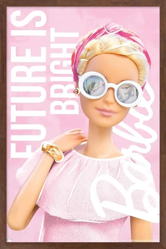 Vista 10 de Mattel Barbie - Póster de pared Future is Bright, 22.4 pulgadas de largo x 14.7 pulgadas de ancho, versión enmarcada de madera de granero