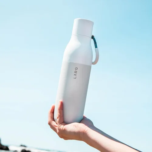 Vista 5 de LARQ Botella con Tapa Flip Top de 17 oz - Botella de Agua Reutilizable y Aislada de Acero Inoxidable con Popote Sin BPA Para Deportes, Gimnasio
