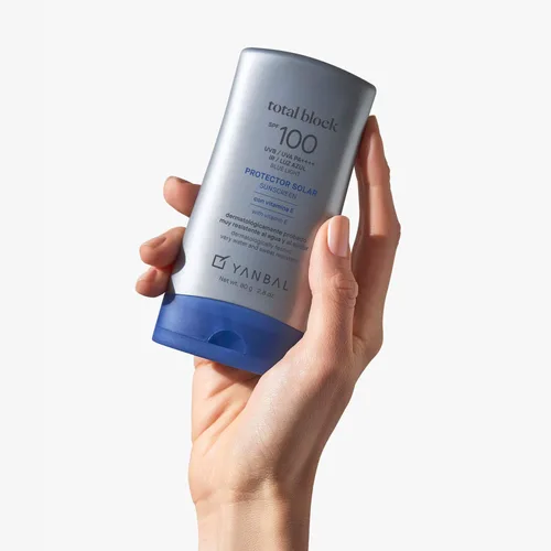 Vista 4 de TOTAL BLOCK Sunblock SPF100 Luz Azul RSF 99% Alta protección por Yanbal