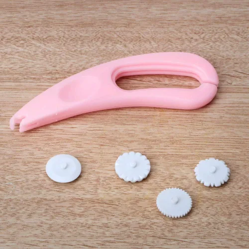 Vista 4 de Juego de rodillos para moldes de fondant, 4 ruedas, cortador de fondant, cortador de costura de glaseado, herramientas de pastelería en relieve