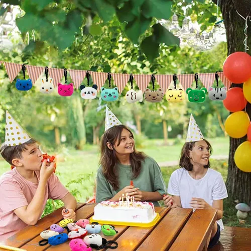 Vista 5 de XIPEGPA 36 llaveros pequeños de animales de peluche para bolsas de regalos, regalos de fiesta, premios de aula y relleno de cesta de Pascua