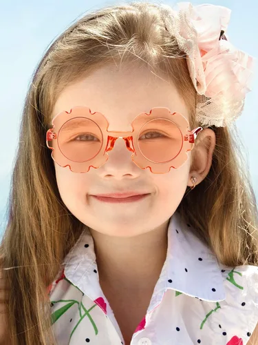 Vista 3 de 4 pares de lentes de sol redondos con forma de flor para niños, paquete de 4 bolsas de franela para bebés, niñas y niños, recuerdos de fiesta