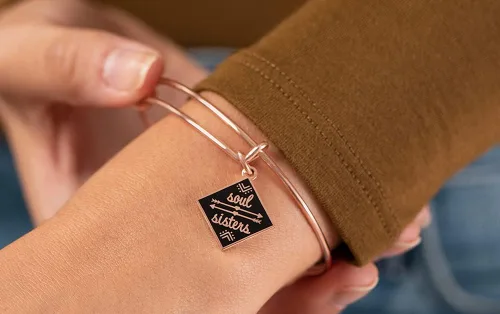Vista 3 de Alex and Ani Pulsera de infusión de color Soul Sisters