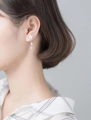 Vista 8 de Reffeer Aretes de plata de ley 925 con circonita cúbica, para mujeres, adolescentes, niñas, delicados aretes escaladores de flores, cadena colgante