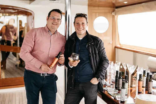 Vista 4 de Aceite de oliva virgen extra croata Chiavalon Romano Aceite de oliva con alto contenido de polifenoles