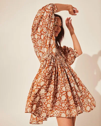 Vista 4 de Vestidos de verano para mujer, estilo casual, bohemio, floral, babydoll con mangas de globo, media apertura, vestido corto de playa