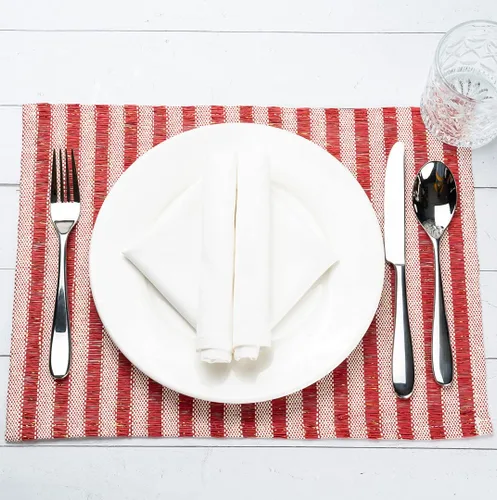 Vista 3 de Restaurantware Juego de 6 manteles individuales rectangulares para mesa de comedor de 16 x 12 pulgadas, a rayas, fáciles de limpiar, de plástico Con
