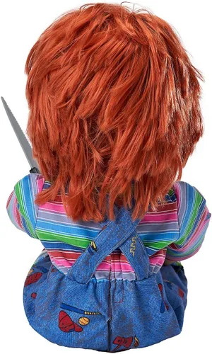 Vista 2 de Spirit Halloween Muñeca parlante de Chucky - 24 pulgadas, multicolor