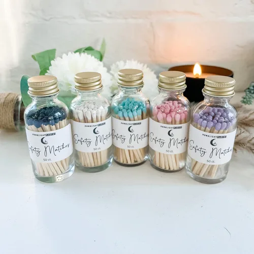 Vista 5 de Moonlight Makers Fancy Matches in Jar - 50 fósforos de seguridad de madera, tarro decorativo de vidrio con golpeador, soporte reutilizable, tapa