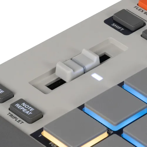 Vista 20 de Akai Professional Muestreador portátil de la muestra de MPC