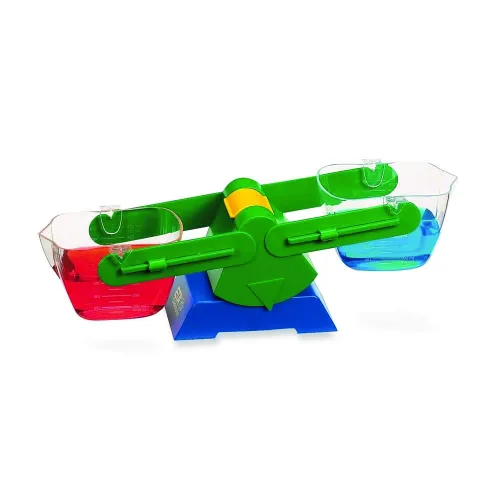 Vista 3 de hand2mind Balanza de cubo de plástico para niños de 5 a 8 años, forma práctica de aprender sobre el peso y la medición, 2 cubos transparentes de 1/2