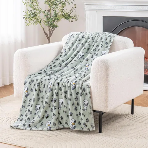 Vista 26 de Berkshire Peanuts® VelvetLoft® - Manta de felpa de Snoopy con bonito personaje, acogedora manta Fairisle Crimson Neutral, manta de 55 x 70 pulgadas