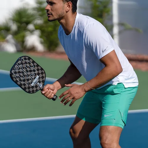 Vista 15 de Onix Outbreak Pickleball Paddle Reinforced by TeXtreme® Technology for Improved Performance and Stronger Play Negro