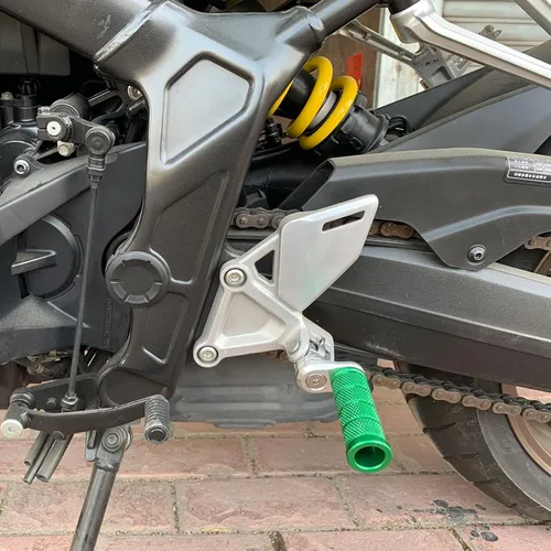Vista 7 de Clavija de pie delantera ajustable (compatible con SUZUKI Gixxer/GSX250R/V-STROM250) (azul)