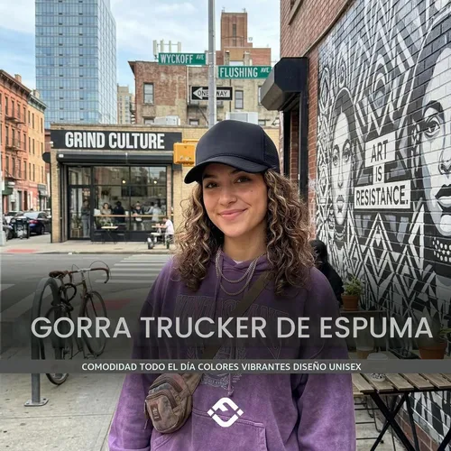 Vista 2 de Funky Junque Sombrero de camionero ligero Snapback de espuma de malla en Negro/Negro
