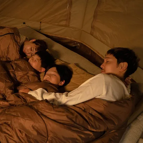Vista 3 de DOD Wagaya Family - Saco de dormir cuádruple ancho para 4 personas para padres y niños, sistema versátil 3 en 1 que se convierte en 2 edredones