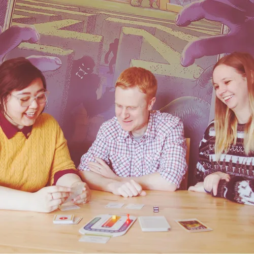 Vista 6 de Asmodee Elige tu propia aventura: Juego de mesa Casa del Peligro - Embárcate en un peligroso viaje en esta aventura narrativa cooperativa, Edades