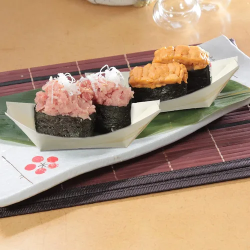 Vista 7 de Hoolerry 600 platos de bambú desechables de madera de bambú, cuencos y cubiertos de bambú para sushi, bandeja de servir para fiestas, catering, uso