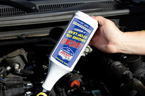 Vista 5 de Aceite para motor detiene la filtración 1 cuarto Lucas Oil 10278