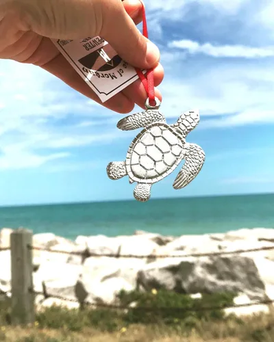 Vista 2 de Regalos náuticos hechos a mano de tortuga marina - Adorno costero de metal para árbol de Navidad (tortuga marina)
