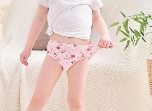 Vista 3 de CHUNG Calzoncillos de algodón para niñas pequeñas, paquete de 56, ropa interior estampada de 2T-10 años