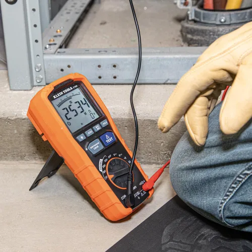 Vista 8 de Klein Tools ET600 Multímetro, Probador de Aislamiento Megohmímetro, Resistencia de 4000 Ohms, 125V/250V/500V/1000V, Multímetro Automático de Rango