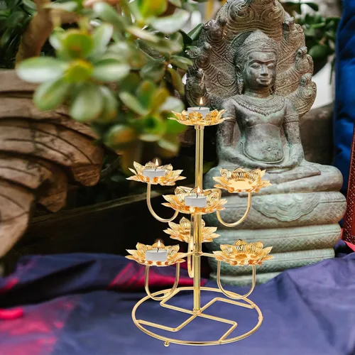 Vista 7 de HOMSFOU Lotus Ghee Lámpara Mantequilla Candelabro Budista Lámpara de aceite de latón Portavelas Votivo Candelabro para Altar Budista Suministros