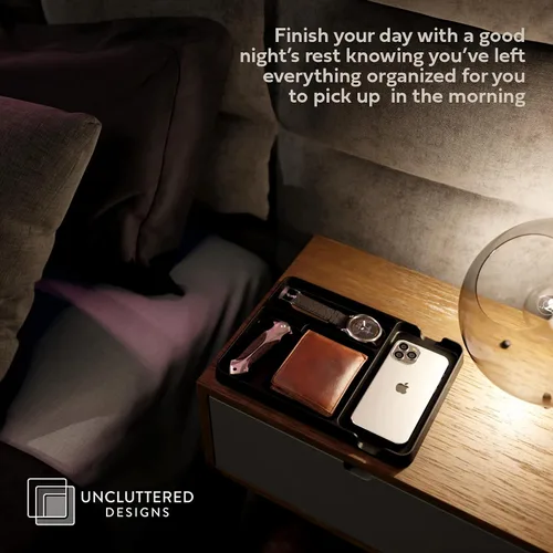 Vista 3 de Bandeja de transporte de uso diario negra para hombres. Organizador EDC perfecto para tu mesita de noche, entrada, oficina y cueva de hombre, hecha