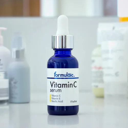 Vista 4 de Suero facial de vitamina C con vitamina E y ácido ferúlico, suero iluminador de la piel, revitaliza la piel y unifica la piel, sin fragancia, 1 onza