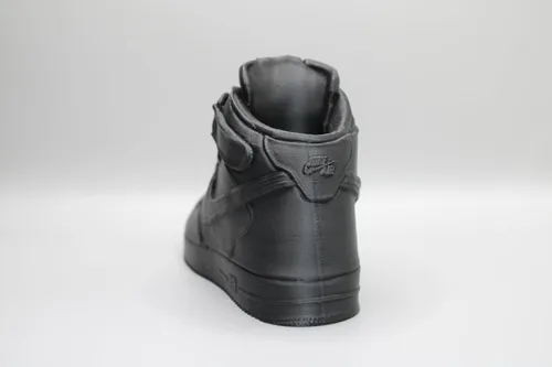 Vista 3 de Zapatos deportivos altos (negro)) maceta impresa en 3D, soporte para bolígrafos y portalápices, maceta para plantas de interior, plástico, maceta