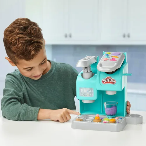 Vista 6 de Play-Doh Kitchen Creations - Juguete de café súper colorido con 20 accesorios y 8 ollas