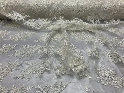 Vista 10 de Valentina Textil Lentejuelas Tela de encaje con adornos en malla VT-012 (1 yarda, azul bebé)