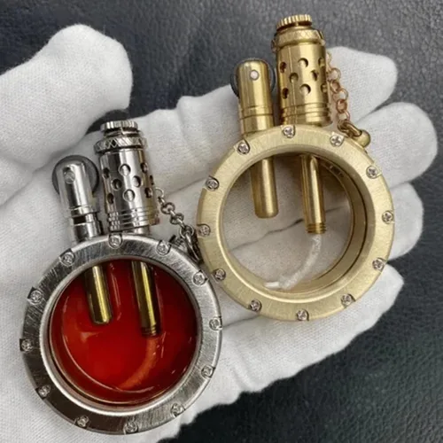 Vista 6 de Encendedor de queroseno transparente retro, encendedor de queroseno steampunk con diseño creativo de botella transparente, encendedor de encendido