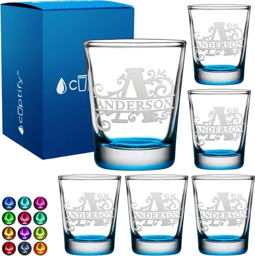 Vista 12 de Cuptify Inicial de cristal con monograma y nombre de 2 onzas, parte inferior negra grabada con texto personalizado para regalos, bodas, cumpleaños