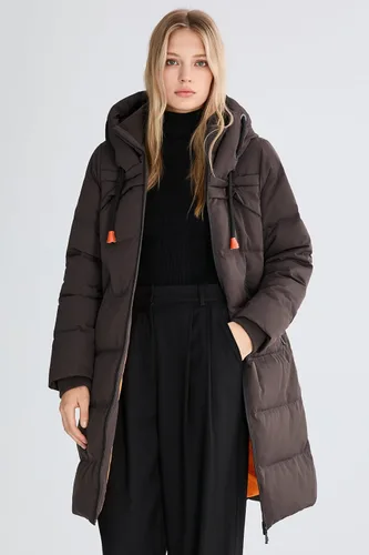 Vista 8 de Orolay - Chaqueta de invierno gruesa con capucha para mujer, tipo parka, acolchada, de plumón, con bolsillos Marrón