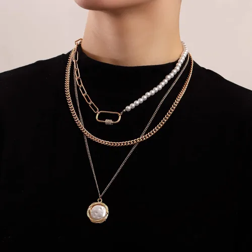 Vista 2 de Octwine Delicado collar de capas multicapa, gargantilla escalonada multicapa ajustable, collar con dije de perlas para mujeres y niñas (corazón)