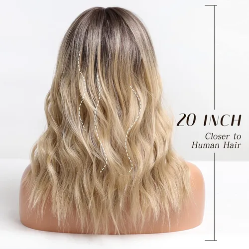 Vista 6 de HAIRCUBE Pelucas de color marrón a rubio con flequillo, pelucas sintéticas de cabello rizado, pelucas de cabello largo ondulado natural resistente