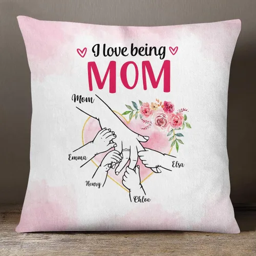 Vista 2 de Hands Holding Hand Floral Heart I Love Being Mom, Personalized Pillow, Gifts for Mom Mother from Kids Children Mothers Day Option 1