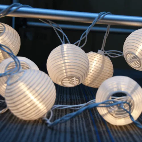 Vista 3 de Abeja luces de cadena de linterna de nailon blancas, luces de cadena de linterna blancas para exteriores de 8.5 pies con 10 luces, decoraciones