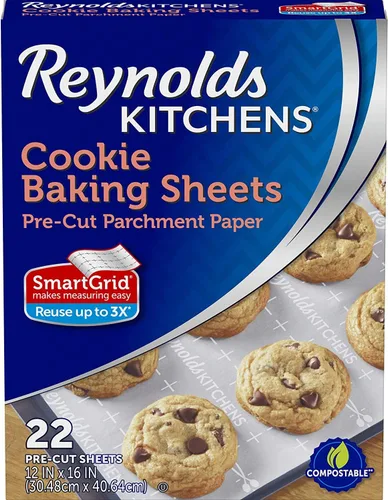 Vista 2 de Reynolds Kitchens Hojas para hornear galletas, papel pergamino precortado (22 hojas, paquete de 2)
