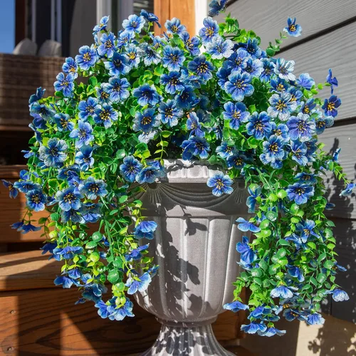 Vista 6 de Flores artificiales colgantes de imitación para decoración exterior de otoño, 2 piezas de violetas de seda falsas con eucalipto, resistentes a