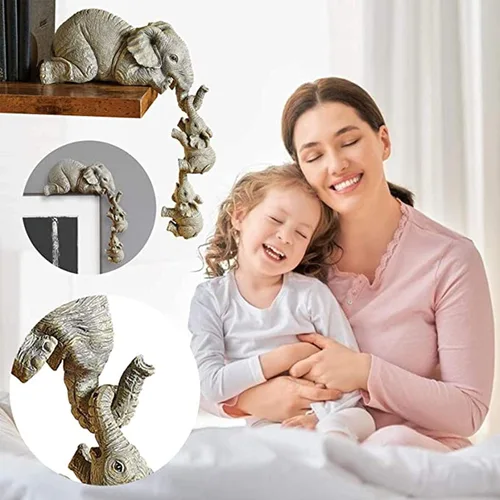 Vista 6 de Linda estatua decorativa de elefante, para madre y dos bebés, figuras colgantes para mesa, colección pintada a mano, escultura de resina animal