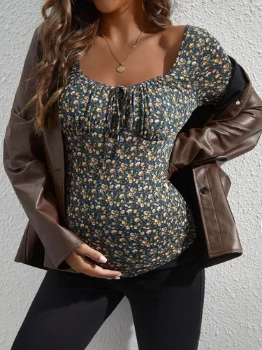 Vista 4 de Verdusa Camiseta de maternidad para mujer, cuello corazón, estampado floral, busto fruncido