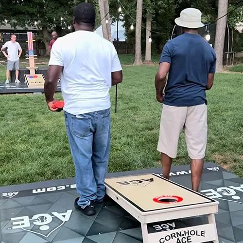 Vista 6 de CornholeAce ACE Juego de almohadillas para jugar cornhole - Incluye 2 alfombrillas de Cornhole