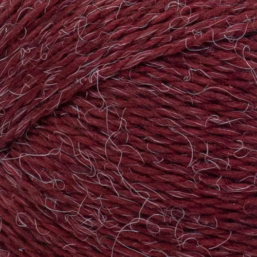 Vista 2 de Lion Brand Yarn Feels Like alpaca, hilo suave para tejer, borgoña, 1 paquete