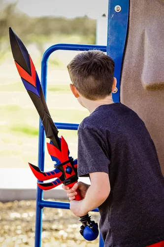 Vista 6 de Formidable Toys - Espadas de espuma de 32 pulgadas para niños, diseños para mezclar y combinar, juguetes de juego de simulación y caballeros