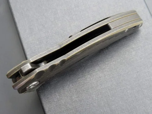 Vista 9 de Eafengrow EF958 Cuchillo plegable de aleación de titanio D2 Blade Mango de aleación de titanio EDC Cuchillo para acampar Senderismo