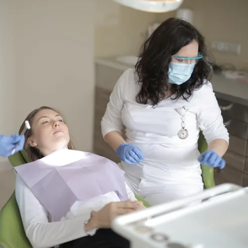 Vista 3 de Reloj colgante de enfermera, reloj colgante creativo de moda, diseño de corazón, decoración de cuarzo, reloj de bolsillo